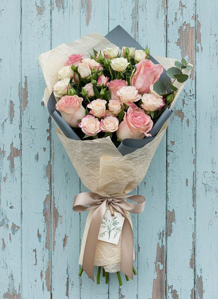 Букет цветов из: Розы в Омсукчан