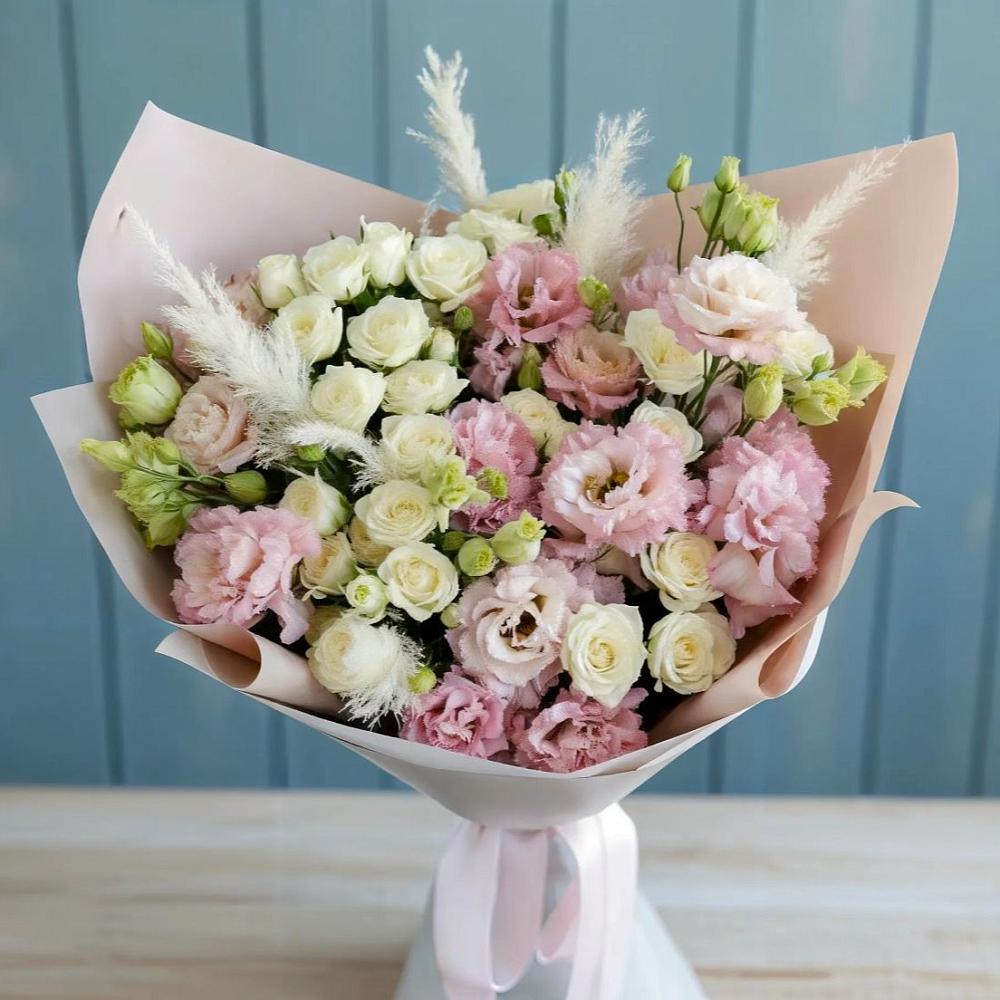 Букет цветов из: Альстромерии и Розы в Омсукчан