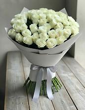 Букет 35 Белых роз в Омсукчан