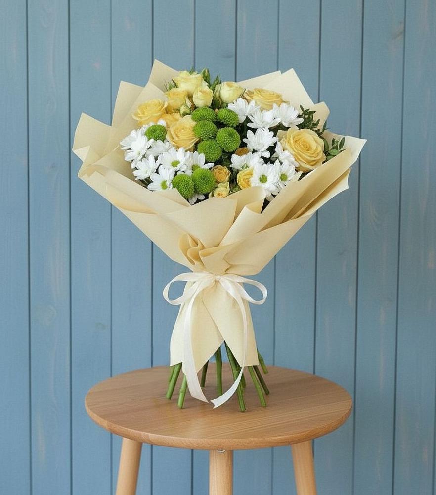 Букет цветов из: Хризантемы и Розы в Омсукчан