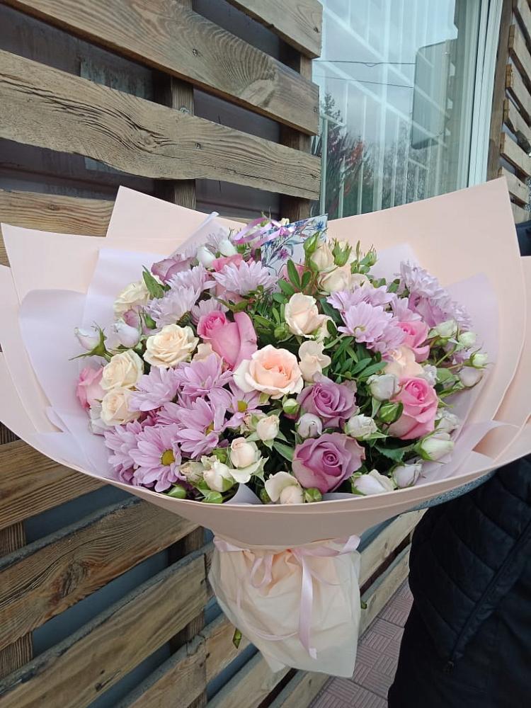 Букет цветов из: Розы и Хризантемы в Омсукчан