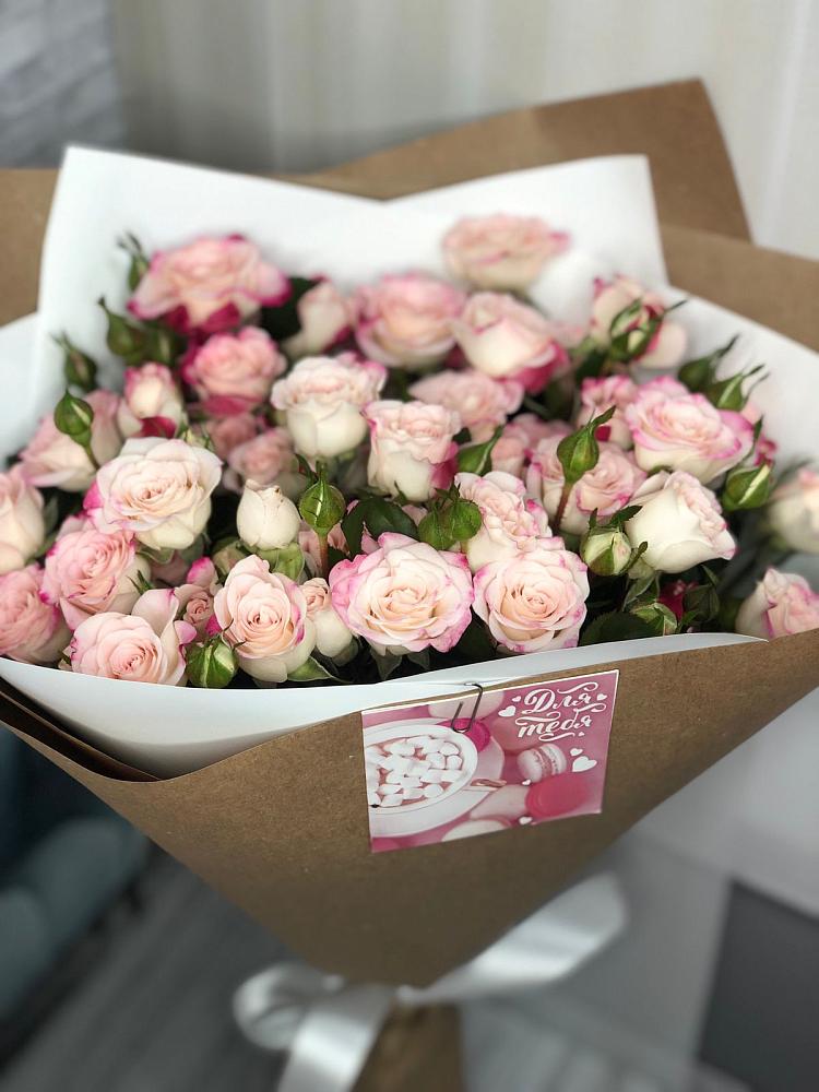 Букет цветов из: Розы в Омсукчан