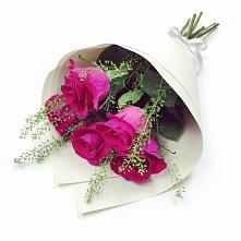 Букет цветов из:  Розы в Омсукчан