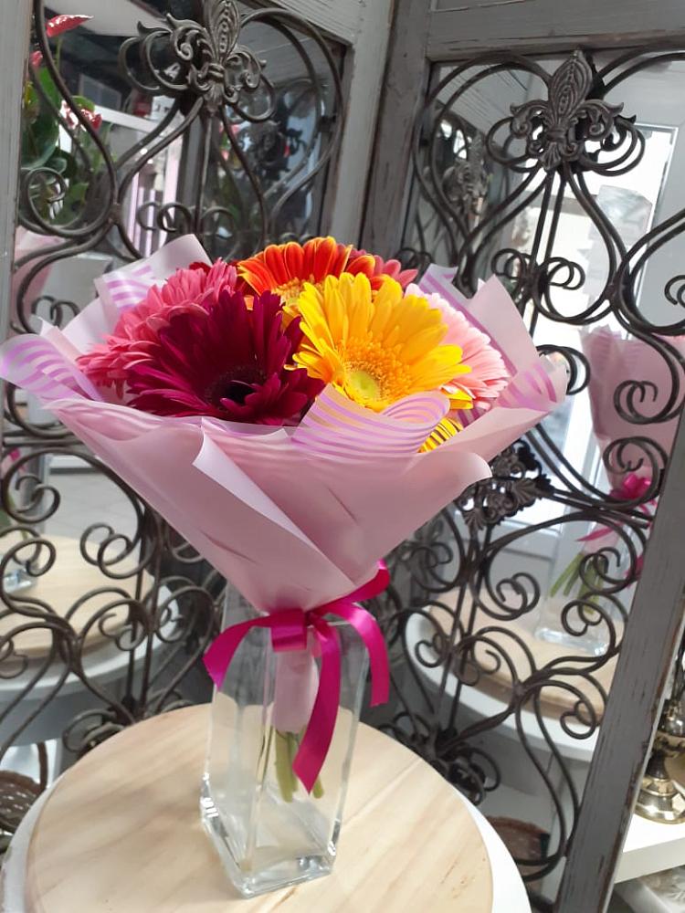 Букет цветов из: Герберы в Омсукчан