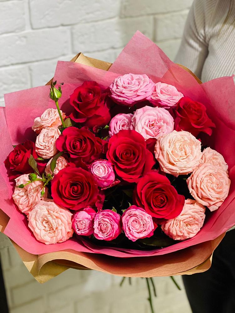 Букет цветов из: Розы в Омсукчан