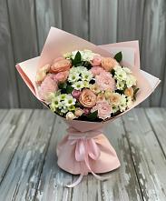 Букет цветов из:  Гвоздики, Розы и Хризантемы в Омсукчан