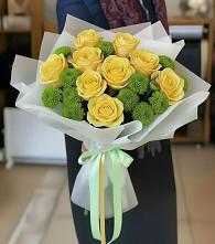 Букет цветов из:  Хризантемы и Розы в Омсукчан