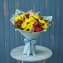 Букет цветов из:  Альстромерии и Хризантемы в Омсукчан