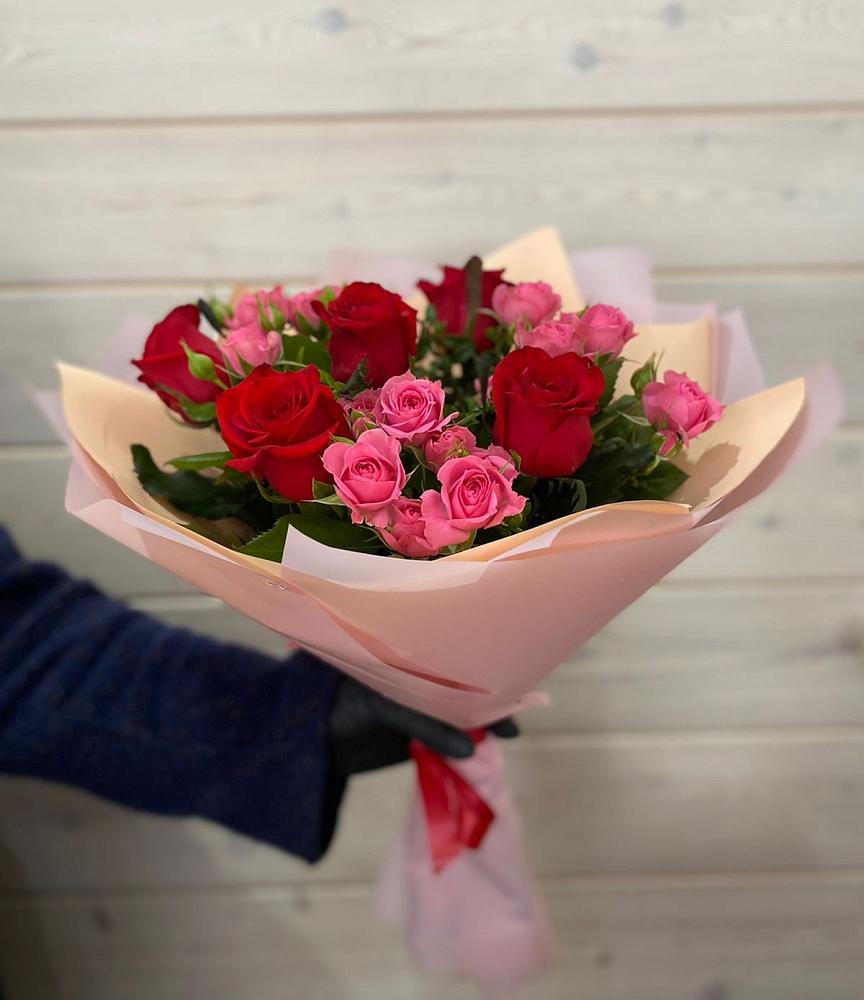 Букет цветов из: Розы в Омсукчан