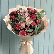 Букет цветов из:  Гвоздики и Розы #REPLACE_PRED# Омсукчан